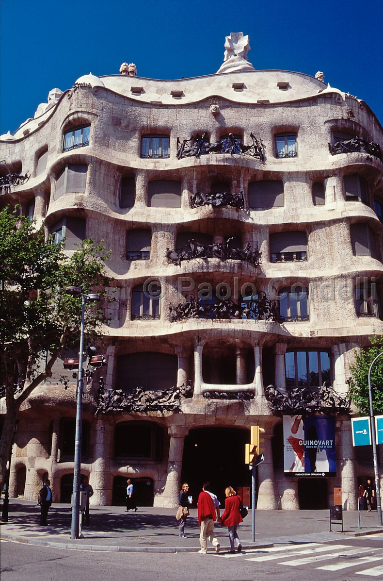 La Pedrera, Barcelona, Spain
 (cod:Barcelona 17)